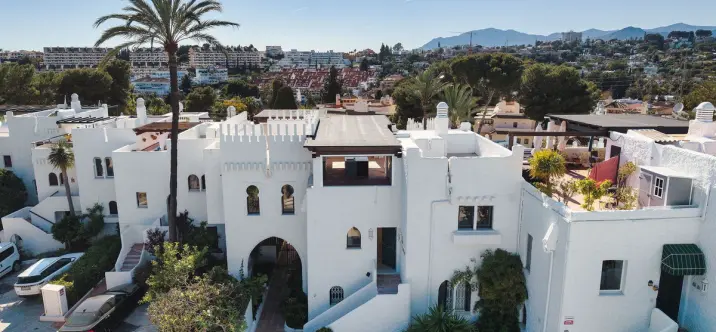 Venta de ático en Nueva Andalucía 0