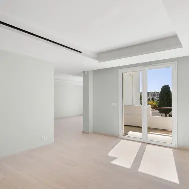 Venta de ático en Nueva Andalucía