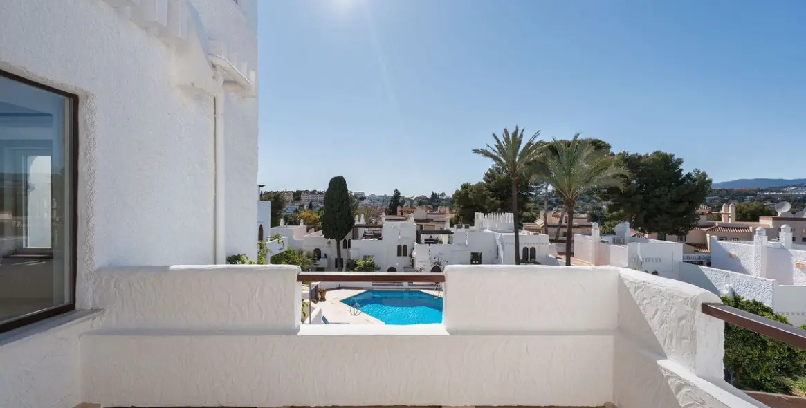 Venta de ático en Nueva Andalucía 13