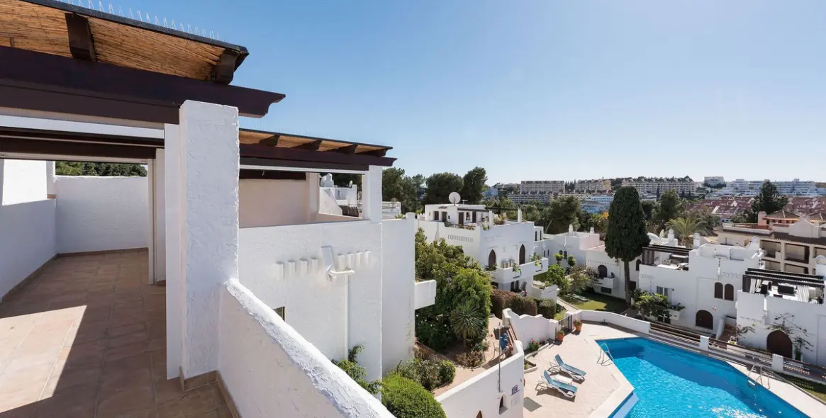 Venta de ático en Nueva Andalucía 23