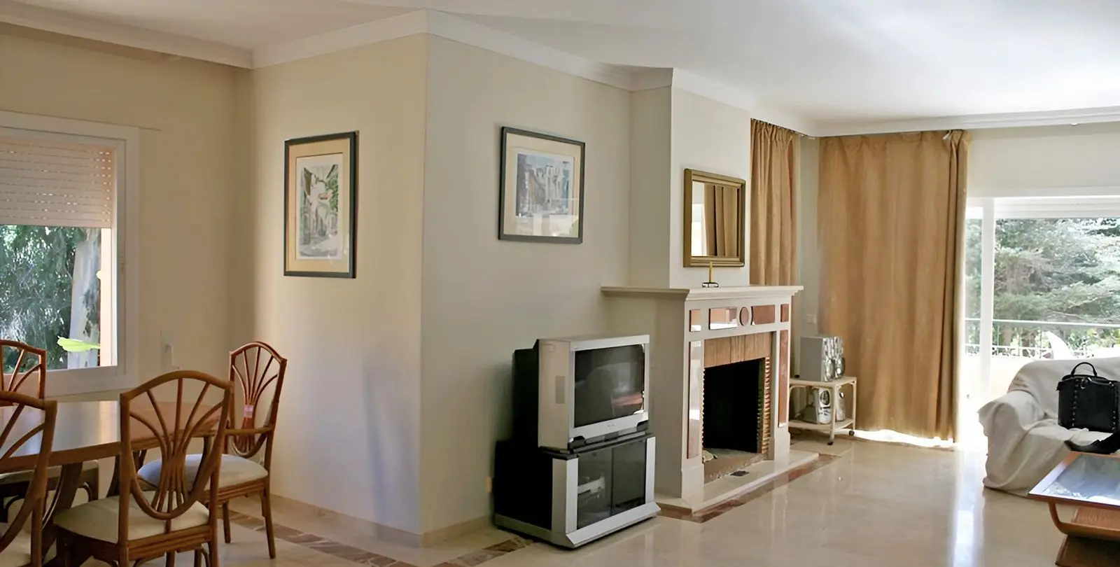 Sale of penthouse duplex in New Golden Mile 3