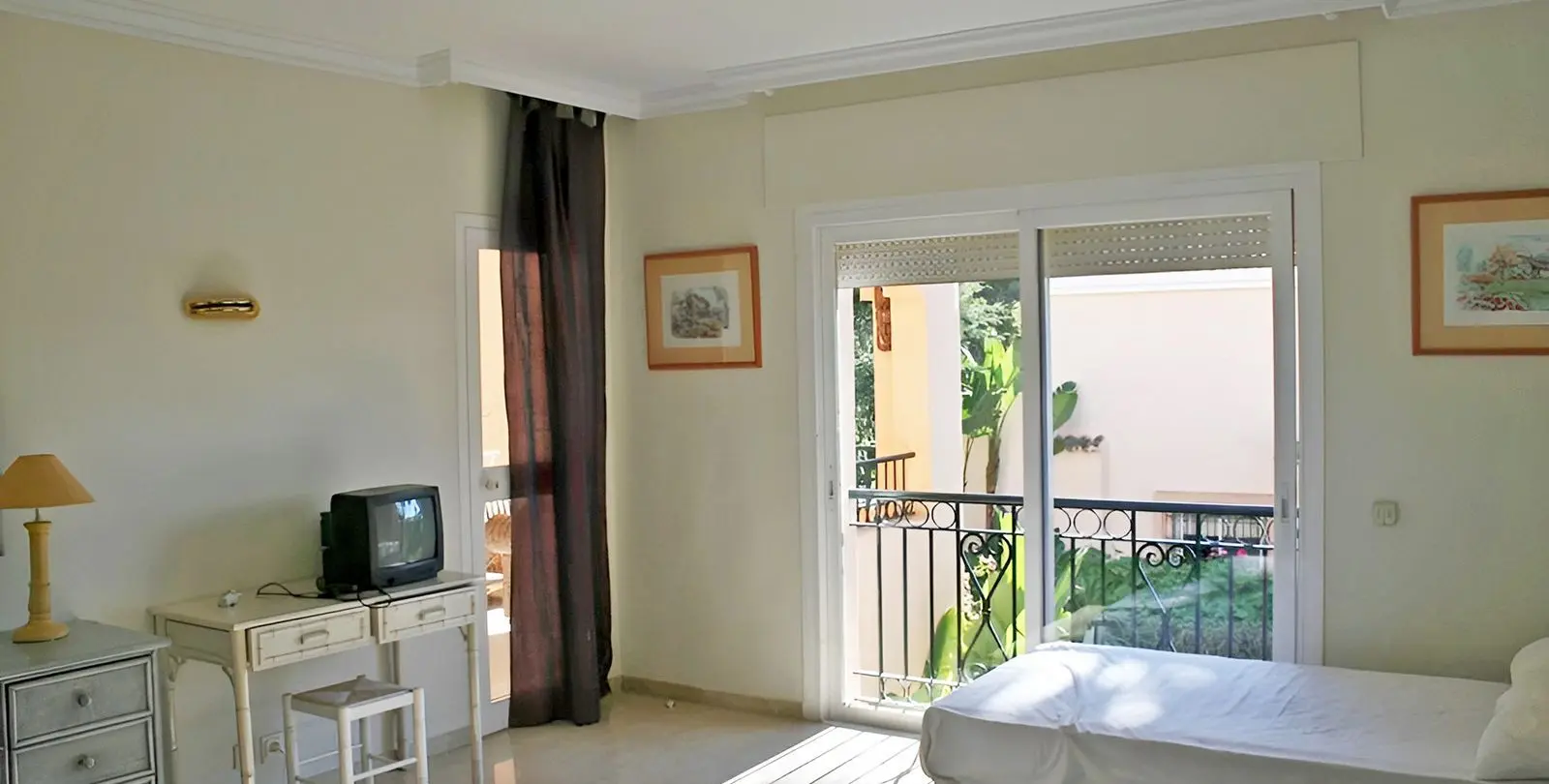 Sale of penthouse duplex in New Golden Mile 7