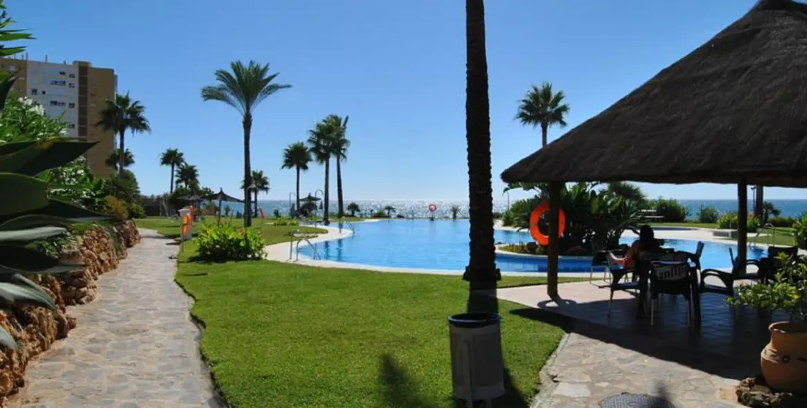 Venta de ático en Calahonda 40