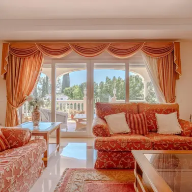 Venta de villa independiente en El Paraiso