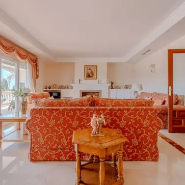 Venta de villa independiente en El Paraiso