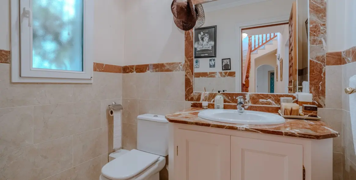 Venta de villa independiente en El Paraiso 19