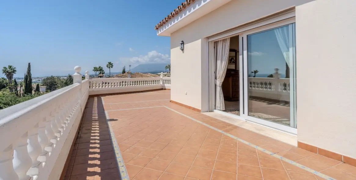 Venta de villa independiente en El Paraiso 30