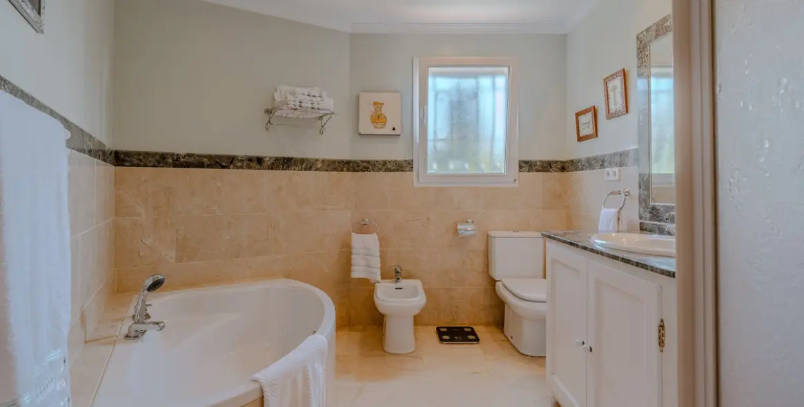 Venta de villa independiente en El Paraiso 63