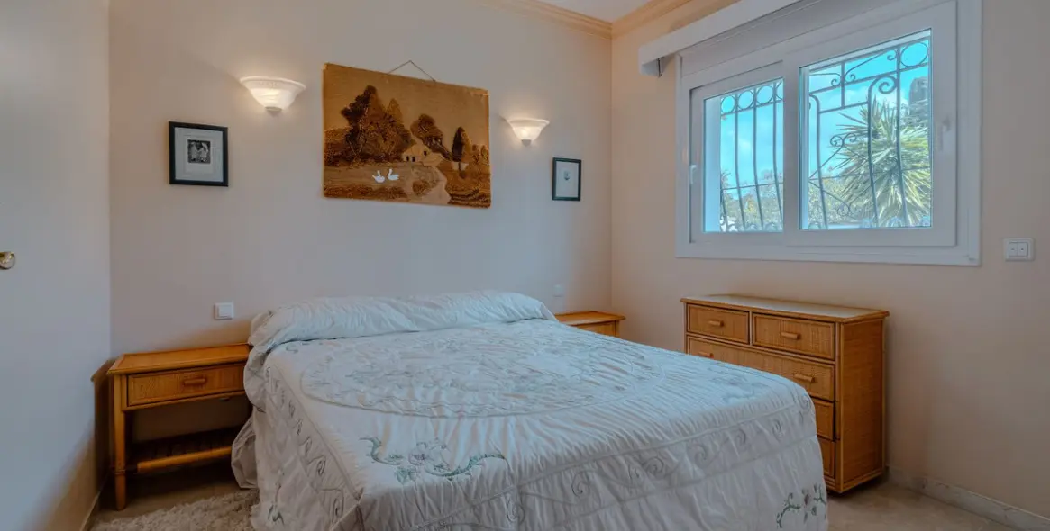 Venta de villa independiente en El Paraiso 65