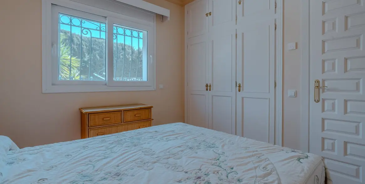 Venta de villa independiente en El Paraiso 67