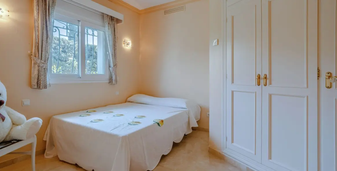 Venta de villa independiente en El Paraiso 72