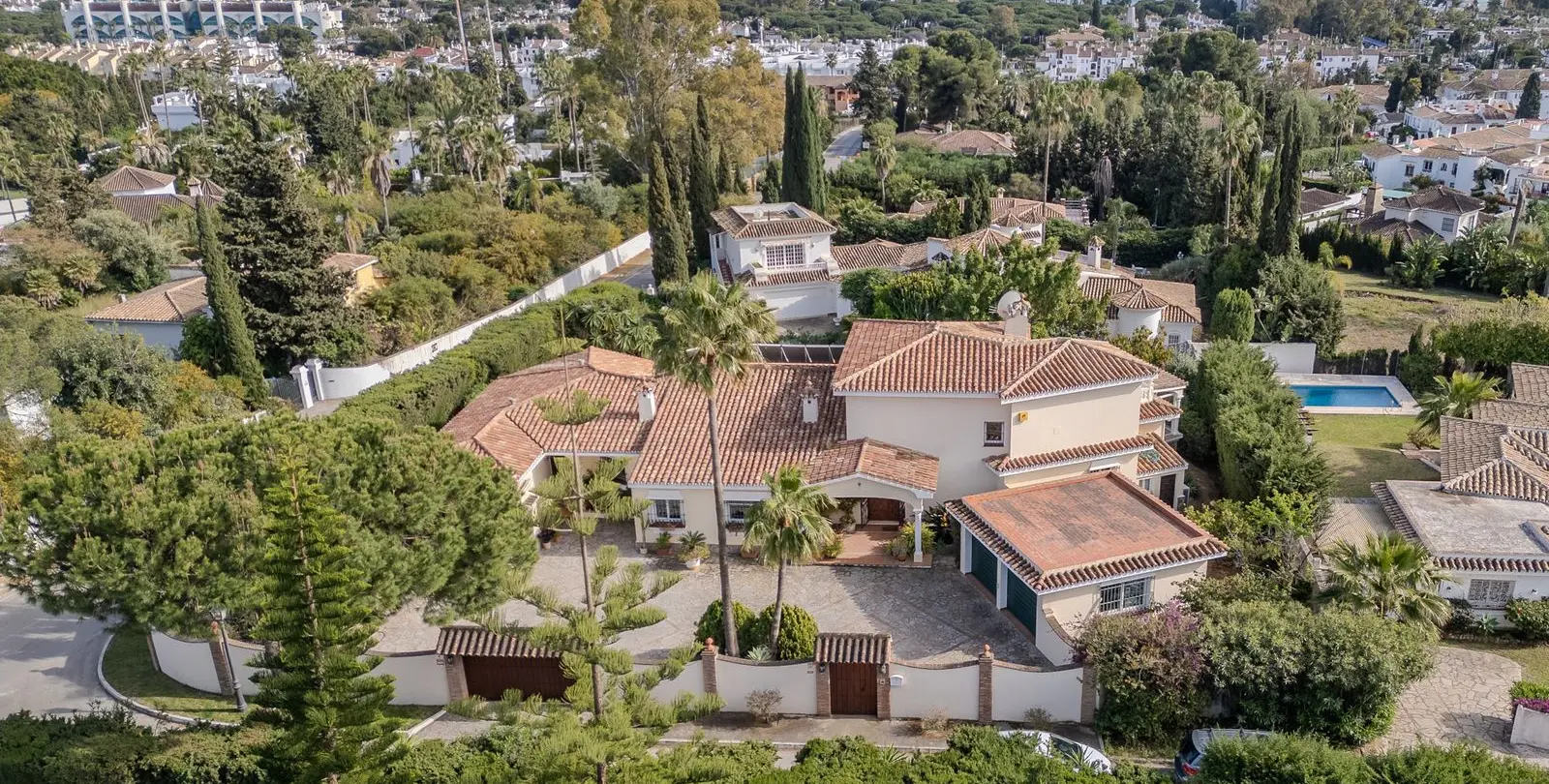 Venta de villa independiente en El Paraiso 2