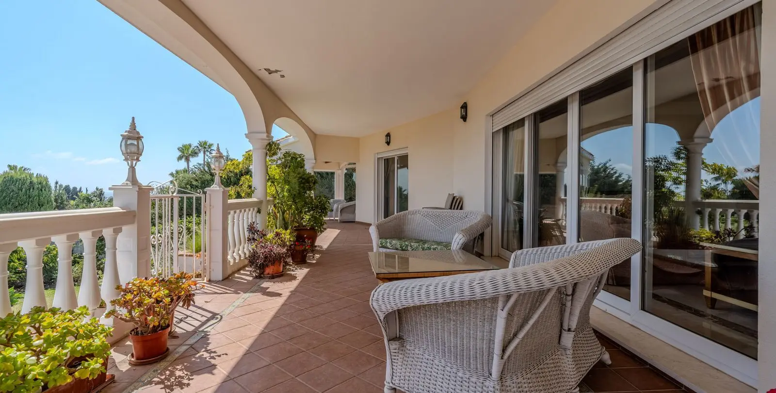 Venta de villa independiente en El Paraiso 16