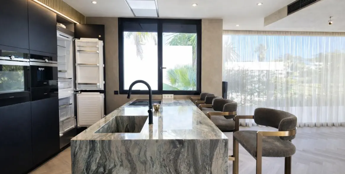 Venta de villa independiente en Atalaya 3