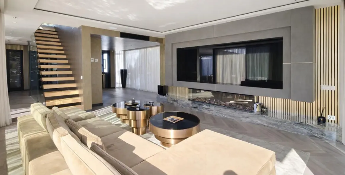 Venta de villa independiente en Atalaya 10