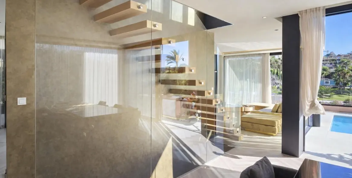 Venta de villa independiente en Atalaya 11