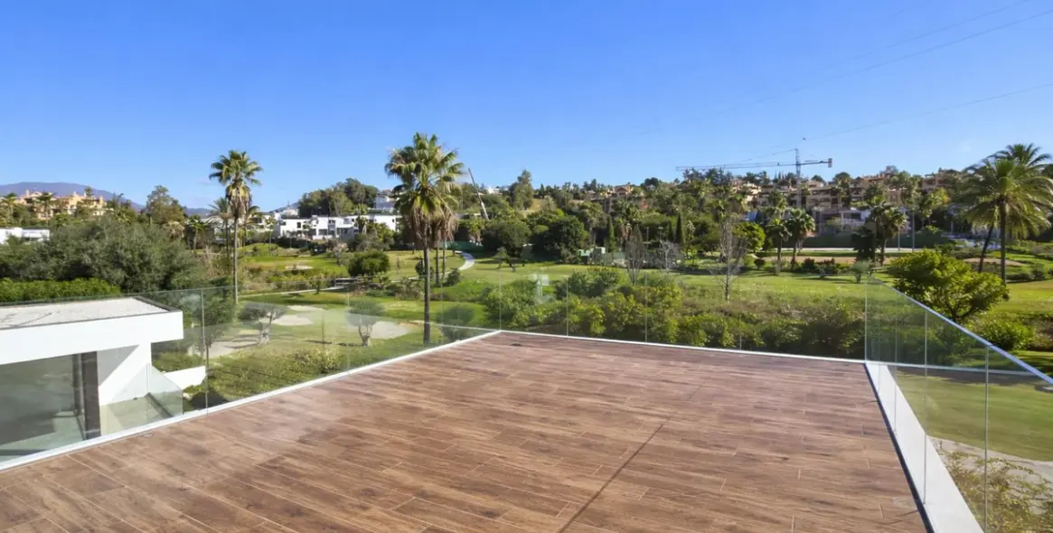 Venta de villa independiente en Atalaya 16