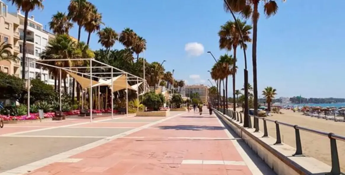 Venta de villa independiente en Atalaya 19