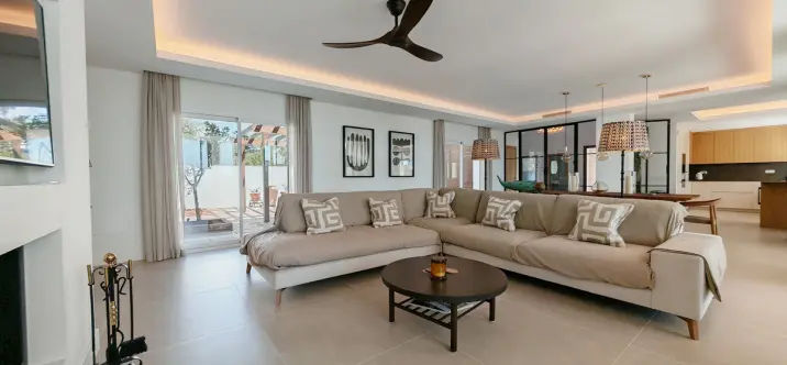 Venta de villa independiente en Elviria 1