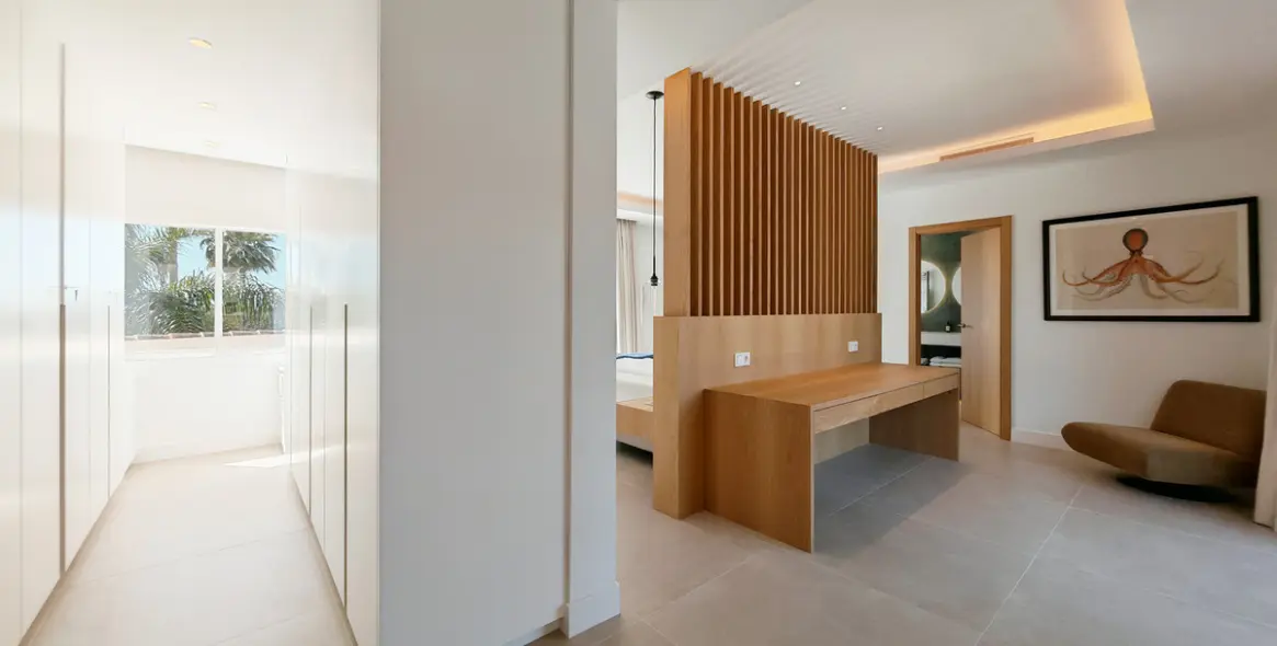 Продажа  отдельно стоящей виллы в Elviria 17