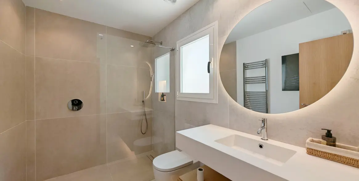 Продажа  отдельно стоящей виллы в Elviria 31