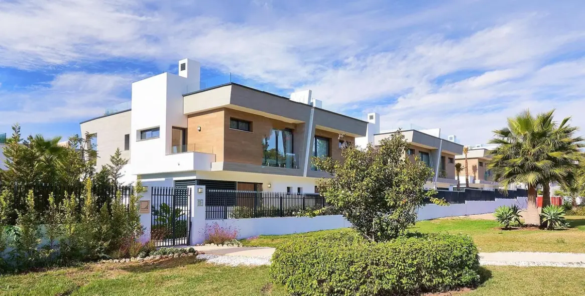 Venta de casa pareada en Puerto Banús 2
