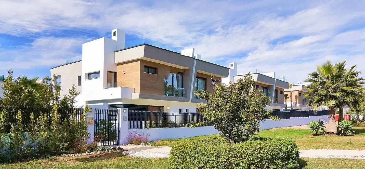 Долгосрочная аренда дома на две семьи в Puerto Banús 1