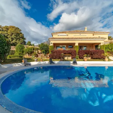 Venta de villa independiente en Marbella