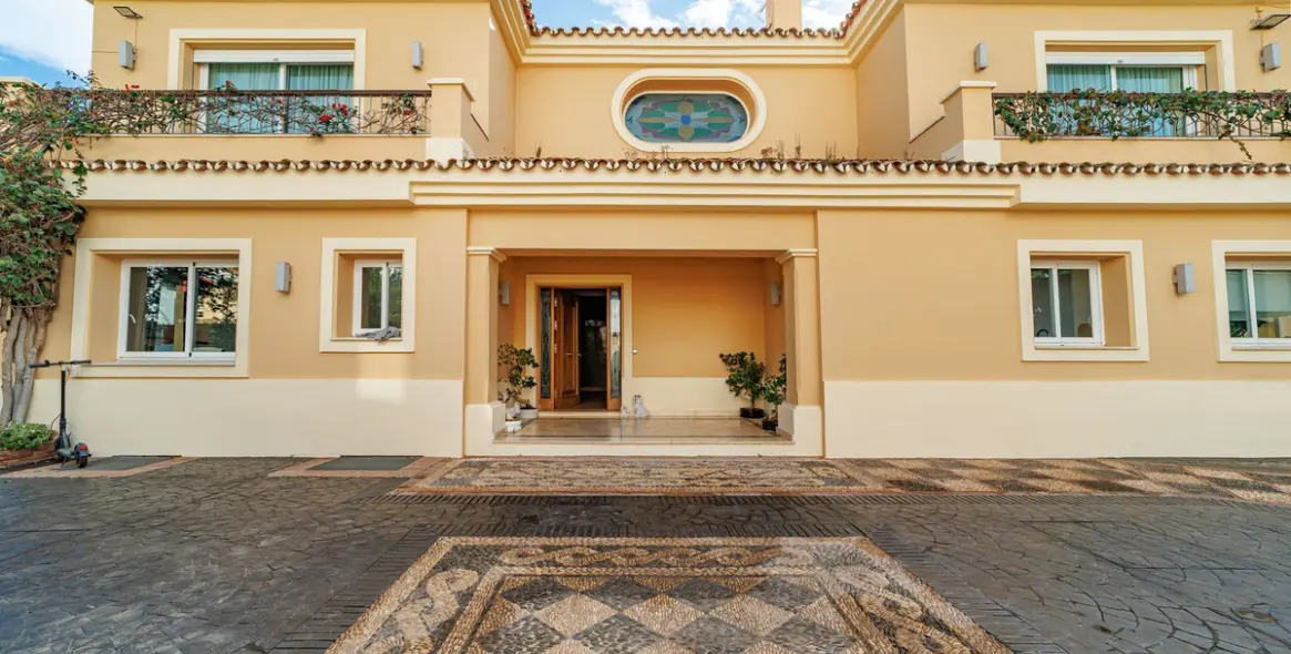 Venta de villa independiente en Marbella 3