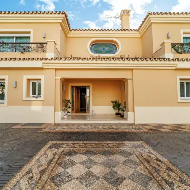 Venta de villa independiente en Marbella