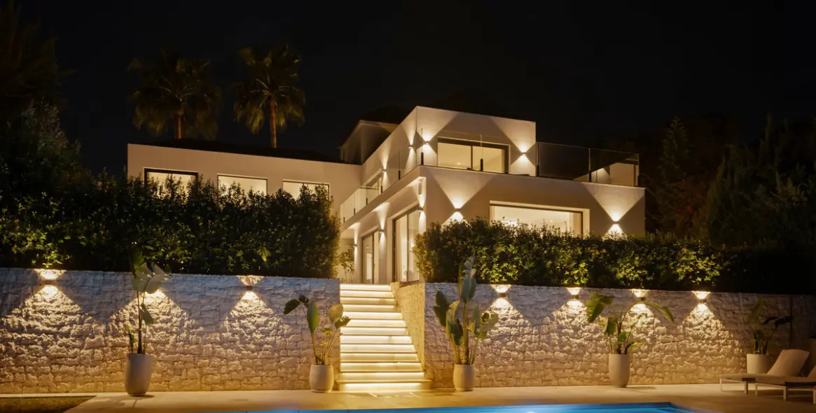 Продажа  отдельно стоящей виллы в Las Brisas 3