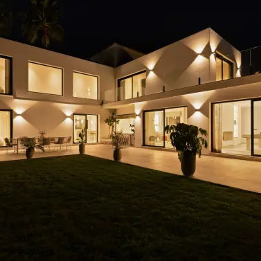 Venta de villa independiente en Las Brisas