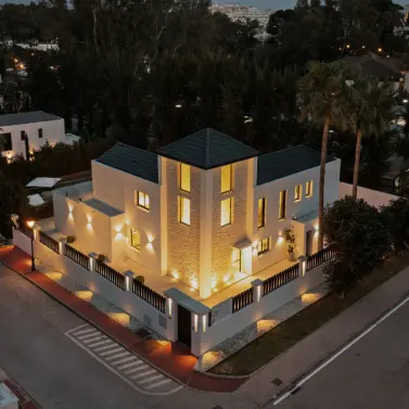 Venta de villa independiente en Las Brisas