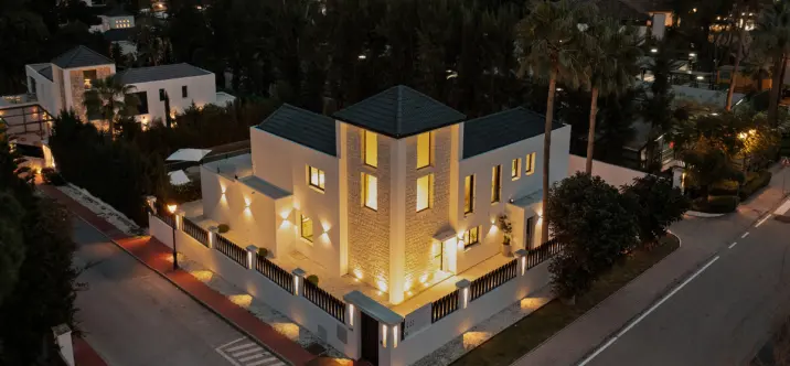 Venta de villa independiente en Las Brisas 4