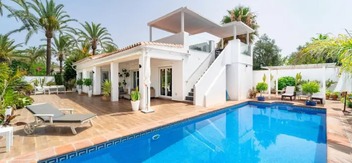 Venta de villa independiente en Marbesa 0