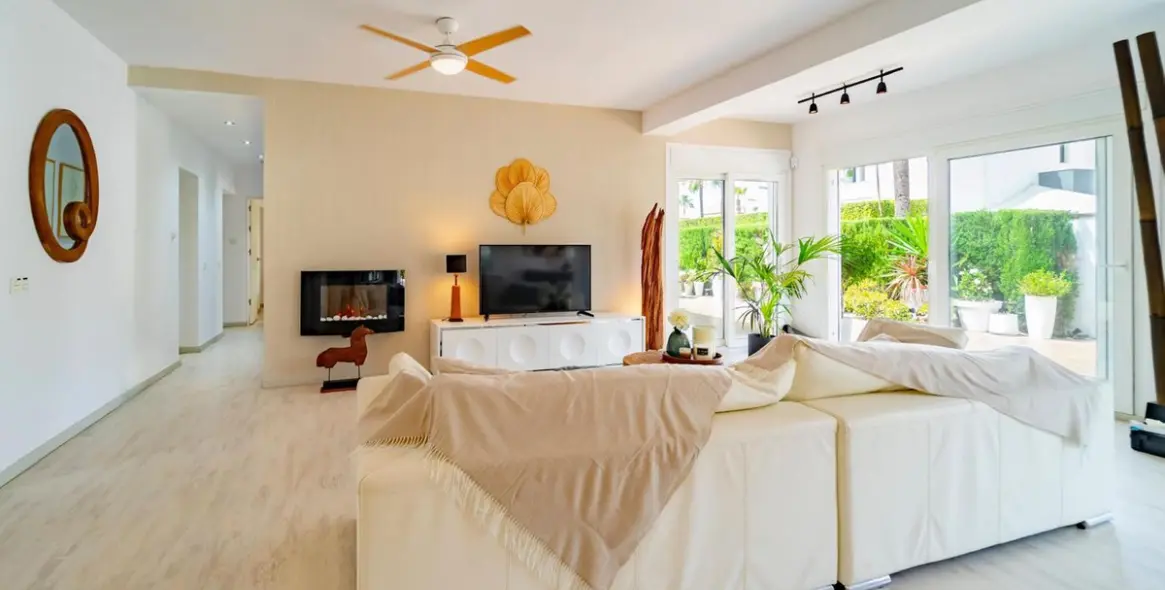 Venta de villa independiente en Marbesa 5