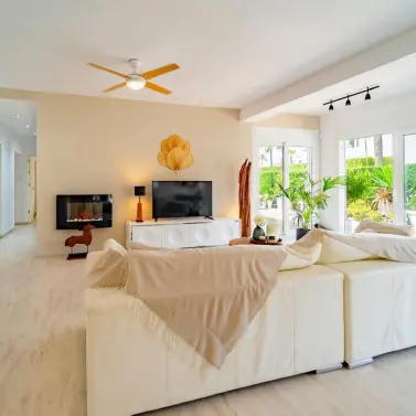 Venta de villa independiente en Marbesa