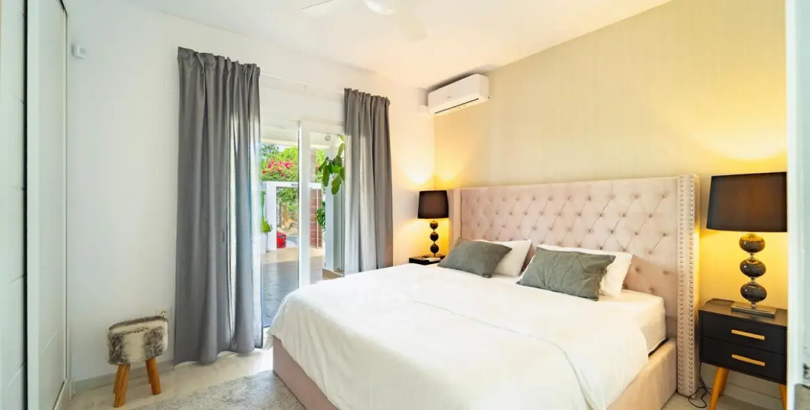 Venta de villa independiente en Marbesa 12