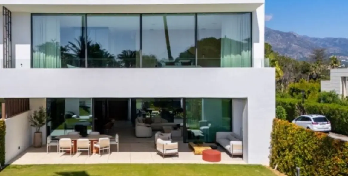 Venta de casa pareada en Nueva Andalucía 2