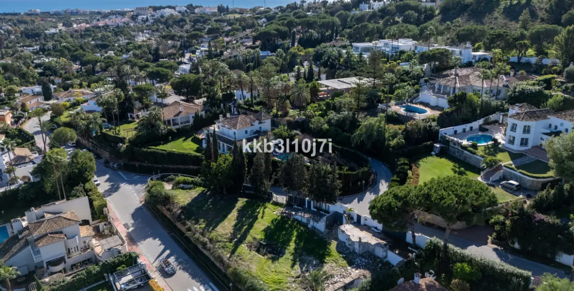 Venta de villa independiente en Nueva Andalucía 24