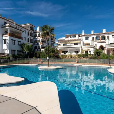 Долгосрочная аренда апартаментов на первом этаже в Mijas