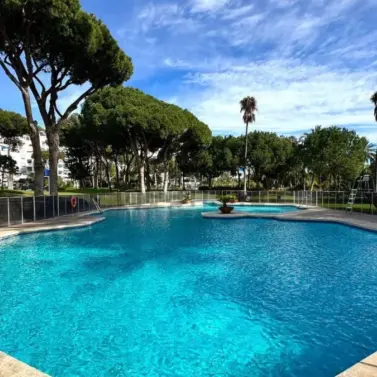 Долгосрочная аренда апартаментов на первом этаже в Mijas