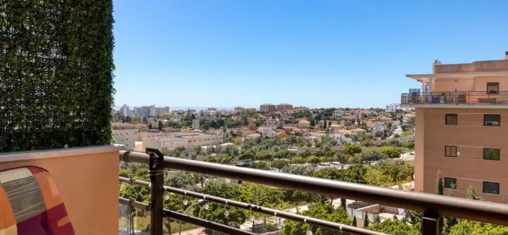 Продажа апартаментов на среднем этаже в Torremolinos 1