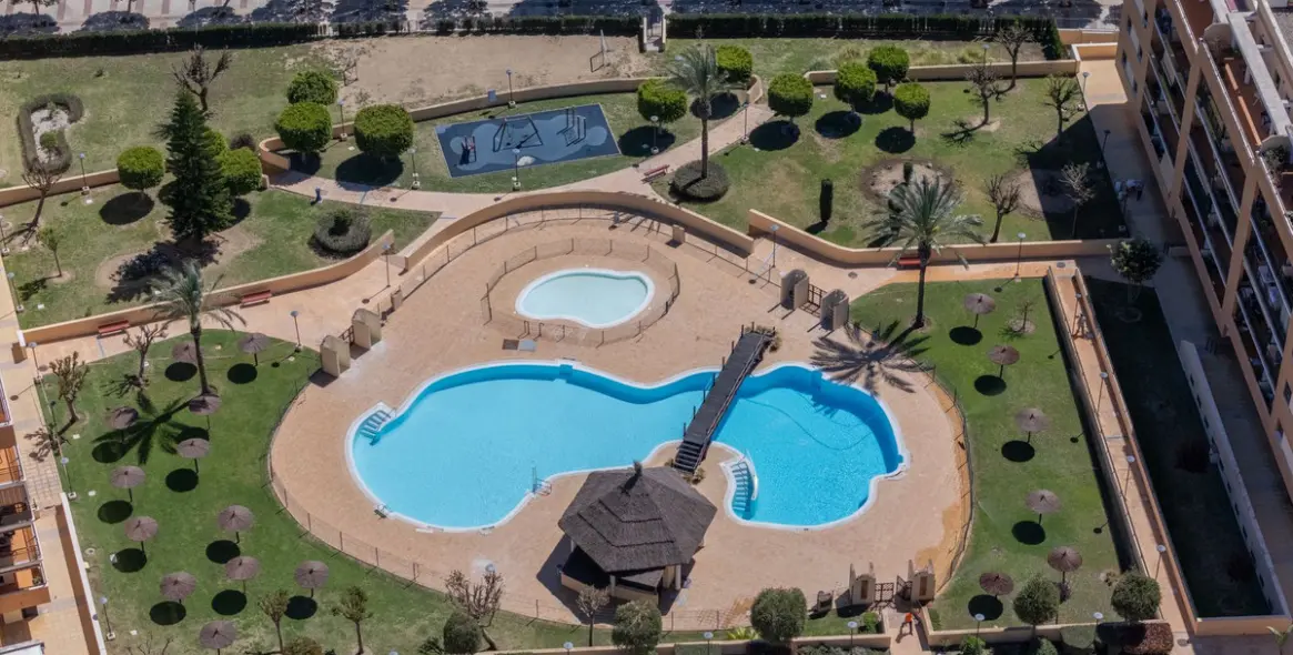 Sale of middle floor apartment in Torremolinos 3