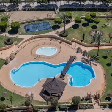 Продажа апартаментов на среднем этаже в Torremolinos