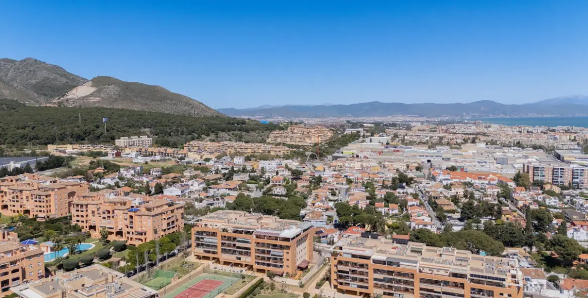 Sale of middle floor apartment in Torremolinos 10