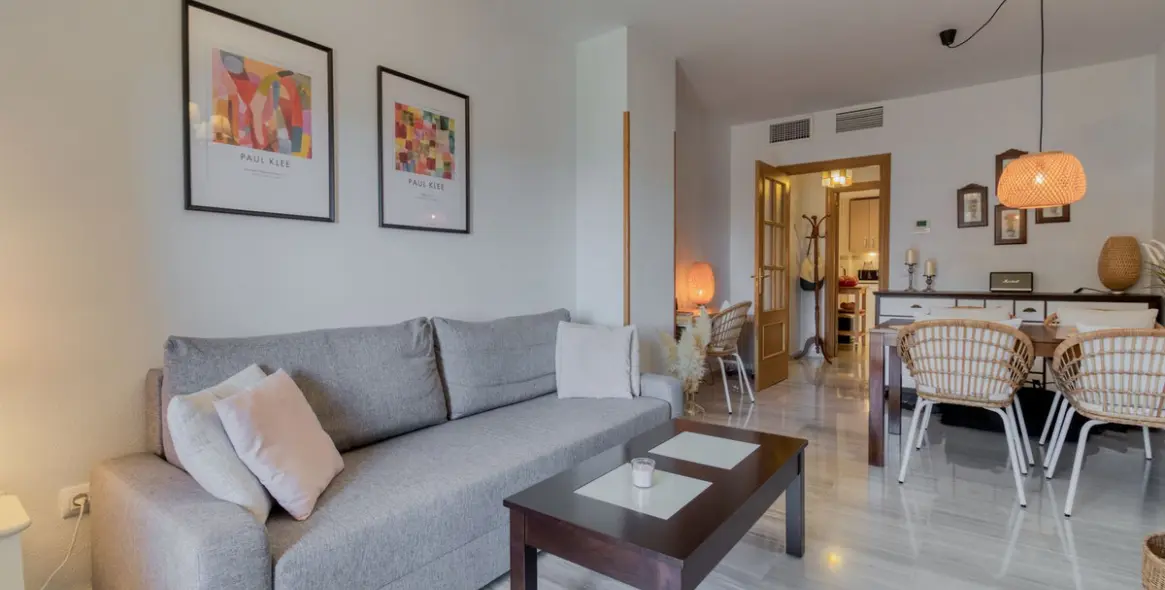 Sale of middle floor apartment in Torremolinos 17