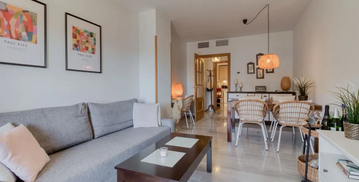 Sale of middle floor apartment in Torremolinos 18