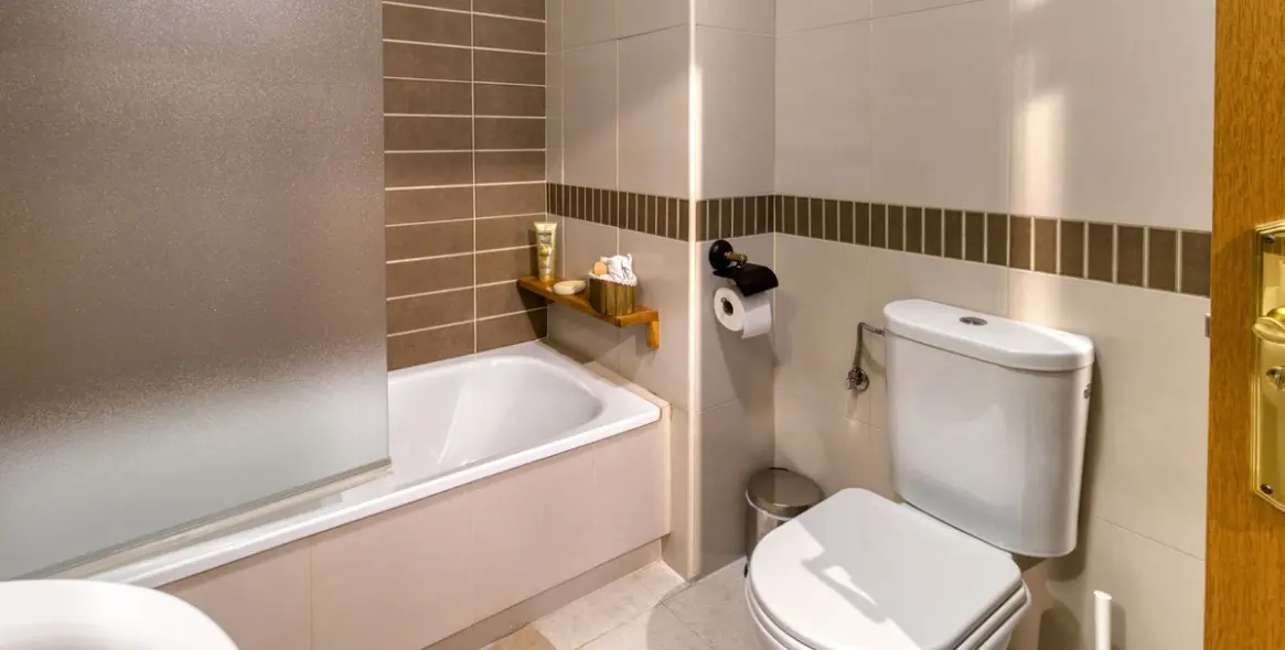 Sale of middle floor apartment in Torremolinos 36