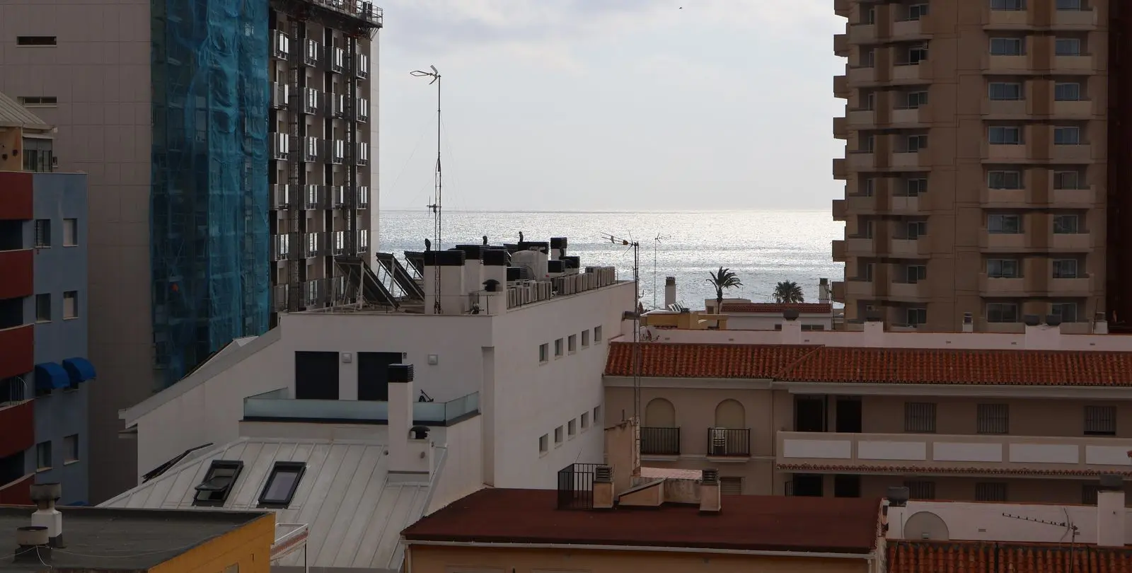 Venta de apartamento en planta media en Fuengirola 2